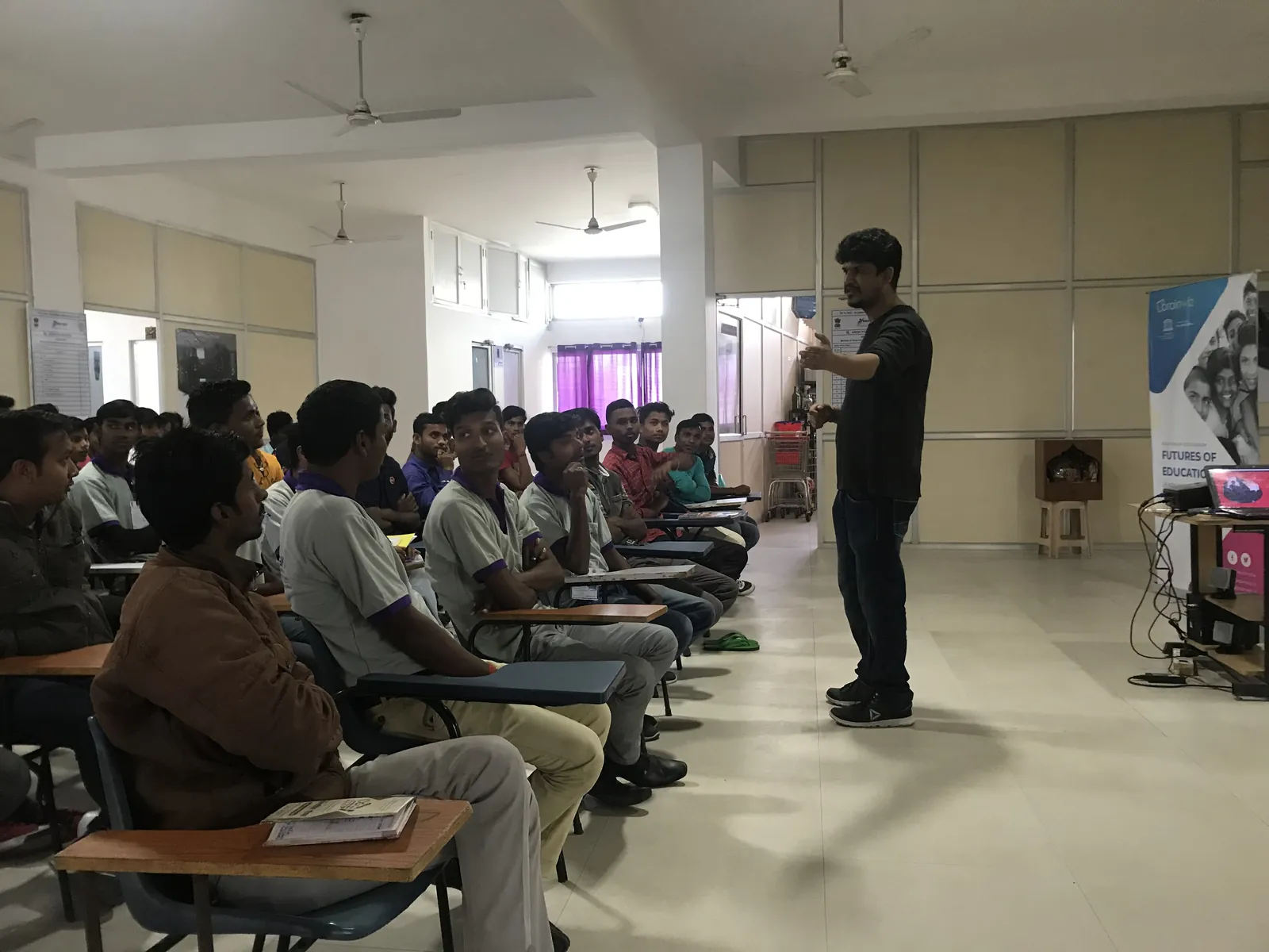 Tarush Jain leading the consultation with young trainees